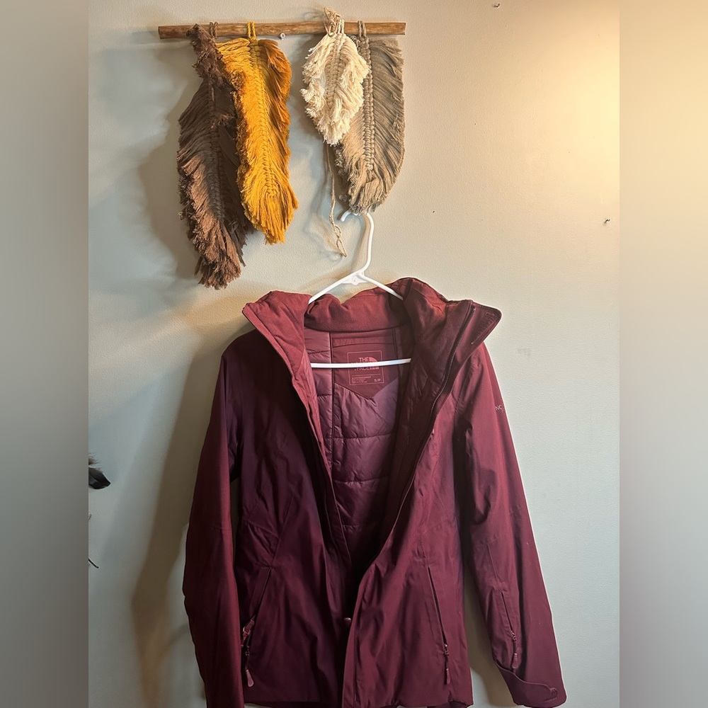 Burgundy North face Winter Jacket ( Partially New )